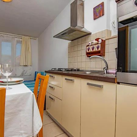 1 Bedroom Lovely In Brodarica * Brodarica (Sibenik-Knin)