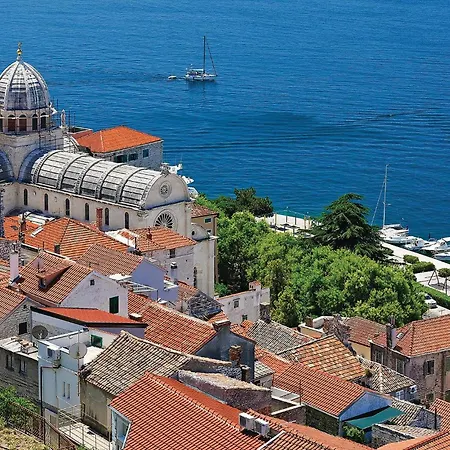 1 Bedroom Lovely In Brodarica Apartment Brodarica (Sibenik-Knin)