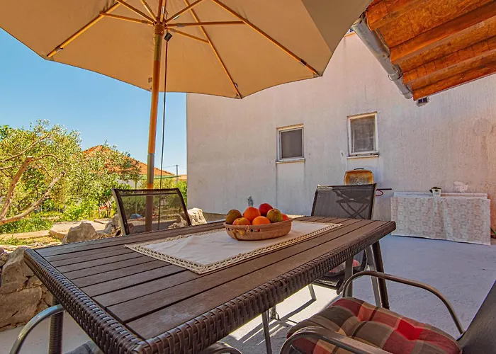 Stunning In Apartment Brodarica (Sibenik-Knin)